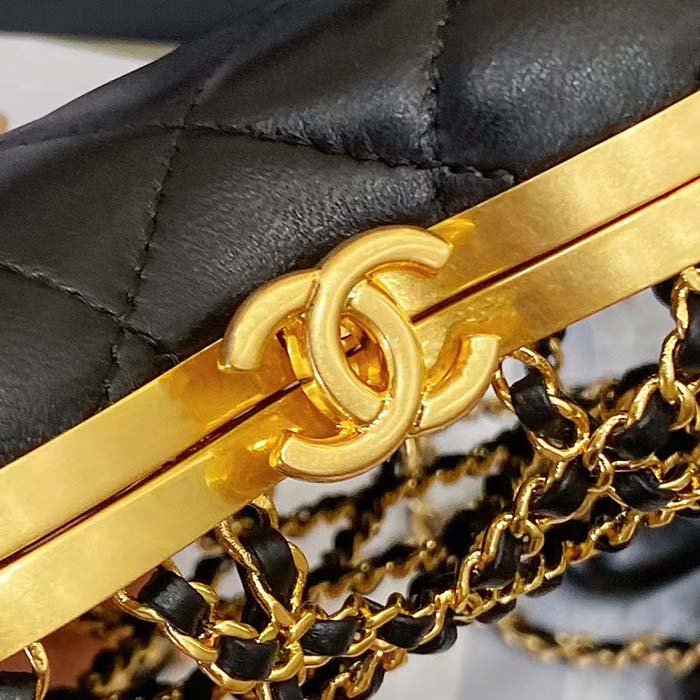 Chanel Women CC Heart Minaudiere Lambskin Gold-Tone Metal Black - 图片 4