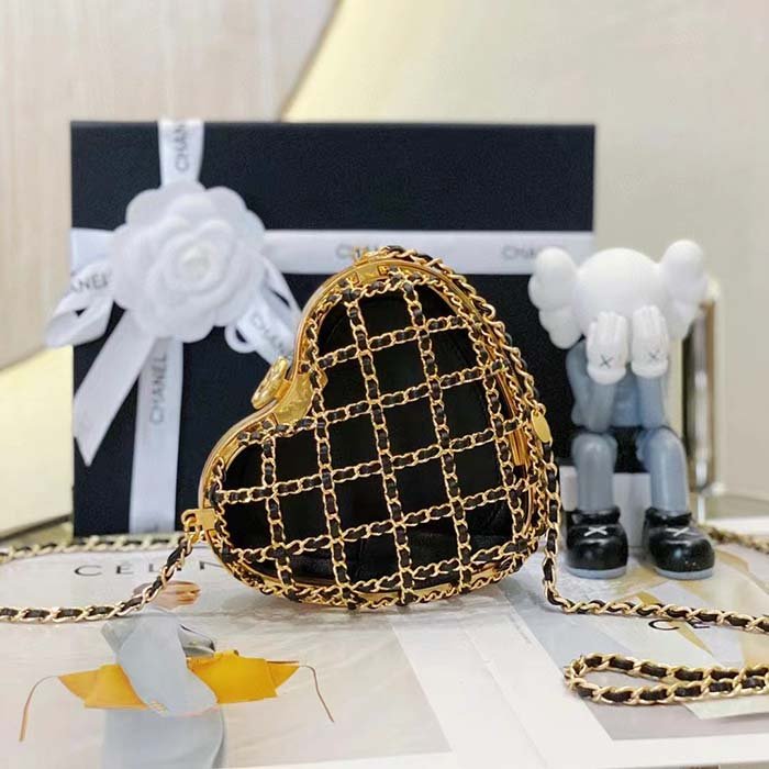 Chanel Women CC Heart Minaudiere Lambskin Gold-Tone Metal Black - 图片 2