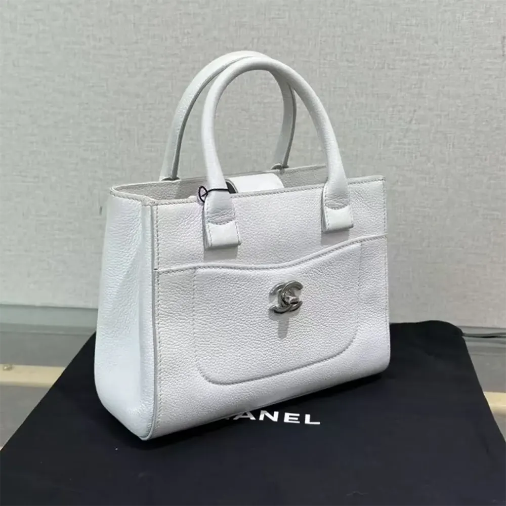 Chanel Women Grained Calfskin Mini Neo Executive Tote-White - 图片 4