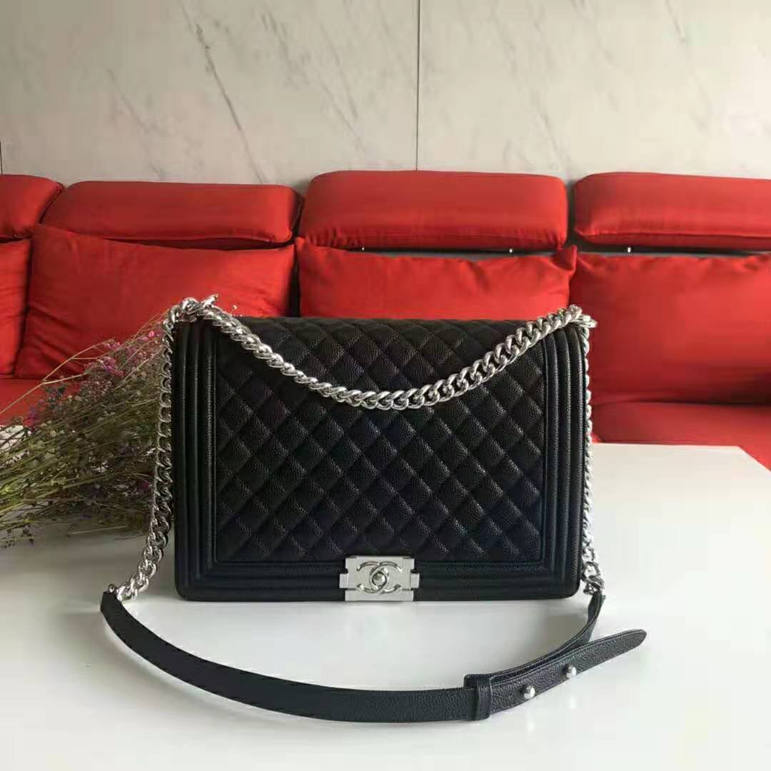 Chanel Women Large Boy Chanel Handbag in Calfskin Leather-Black - 图片 10