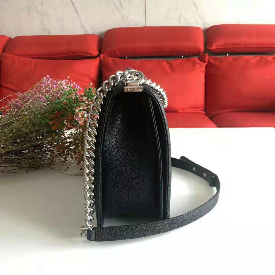Chanel Women Large Boy Chanel Handbag in Calfskin Leather-Black - 图片 11