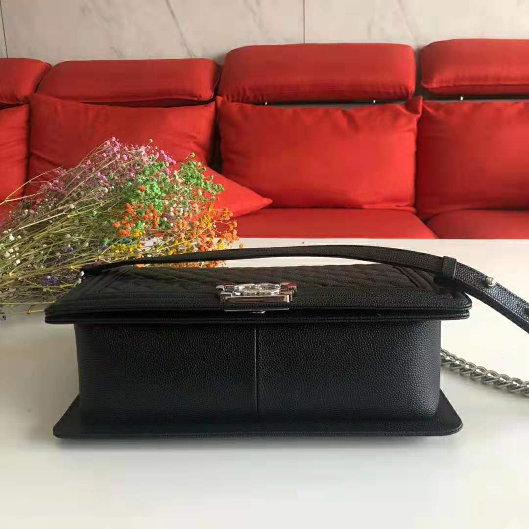 Chanel Women Large Boy Chanel Handbag in Calfskin Leather-Black - 图片 9