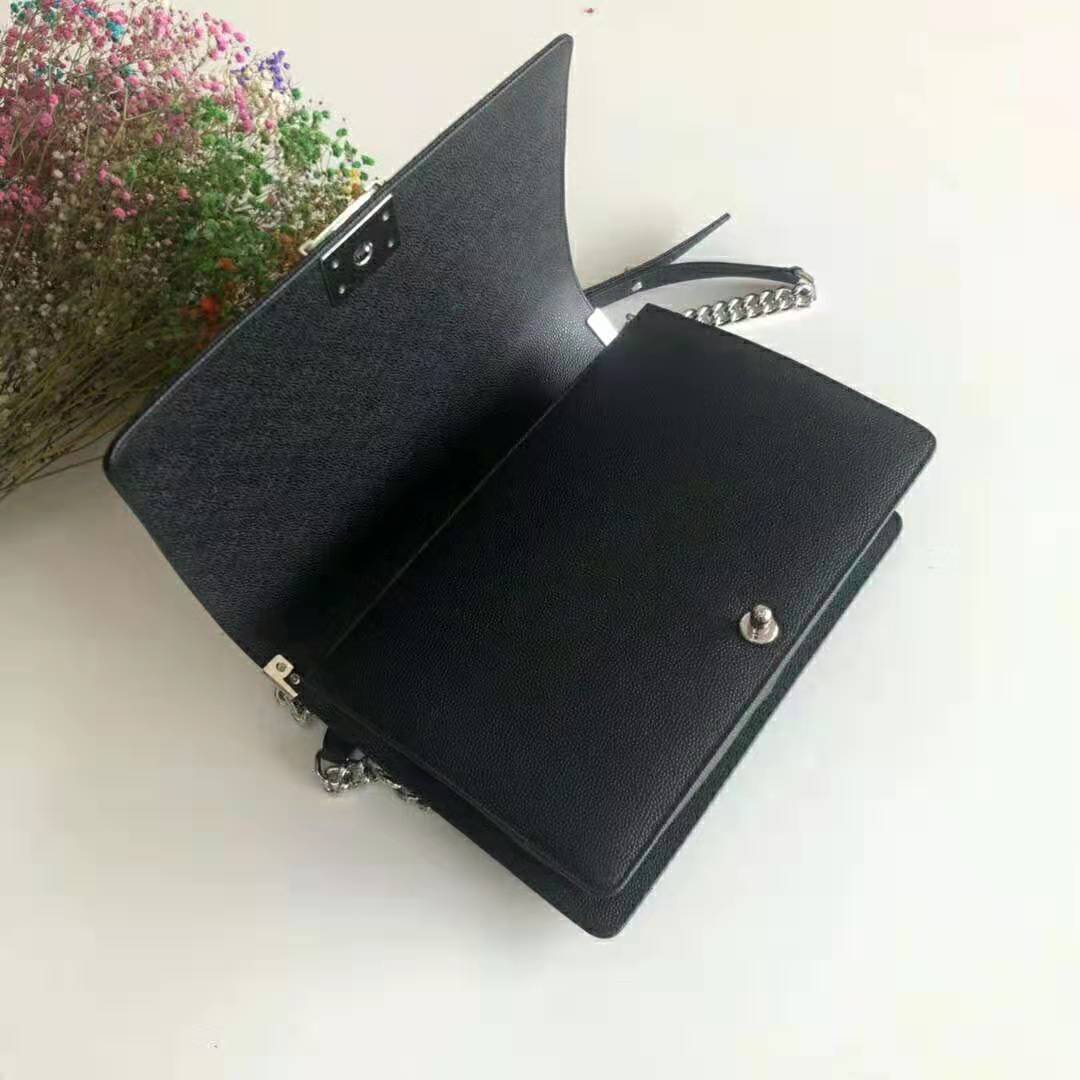 Chanel Women Large Boy Chanel Handbag in Calfskin Leather-Black - 图片 6