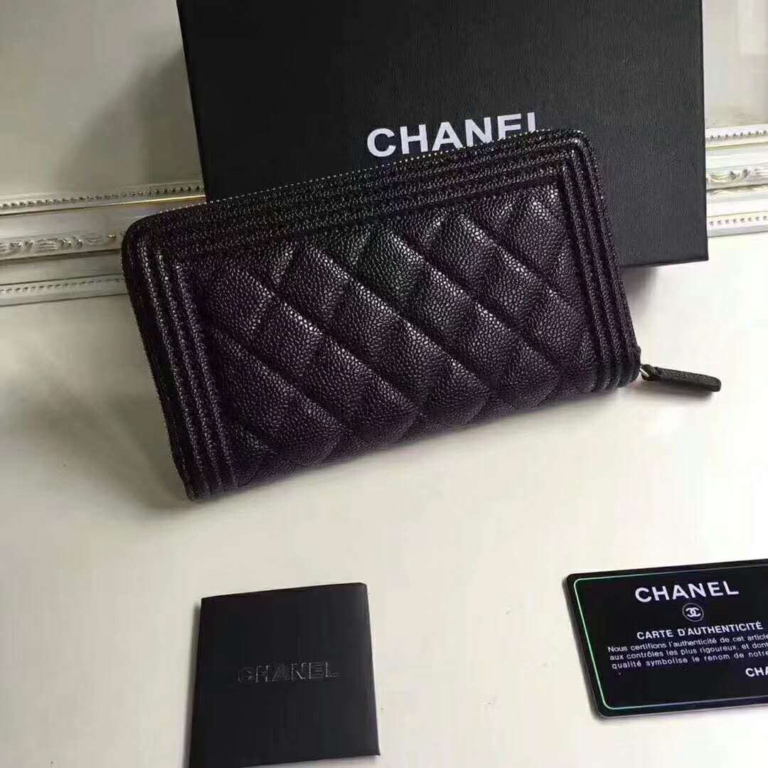 Chanel Boy Chanel Zipped Wallet in Grained Calfskin & Gold-tone Metal-Black - Image 7